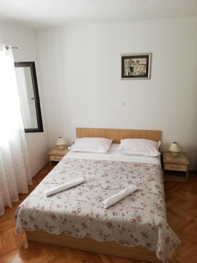 Apartments Aniko Saric Tučepi Zewnętrze zdjęcie