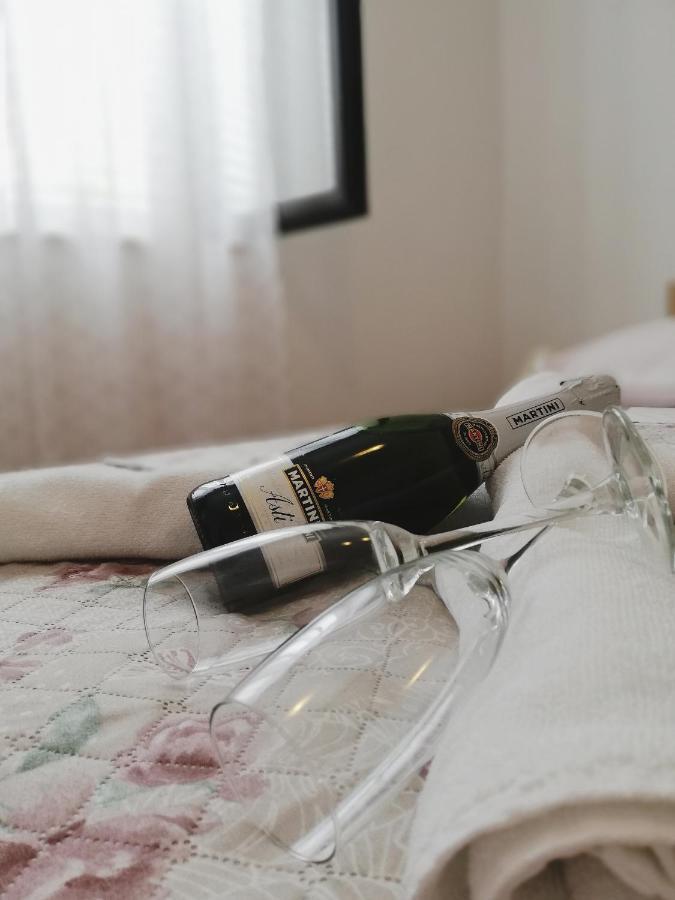 Apartments Aniko Saric Tučepi Zewnętrze zdjęcie